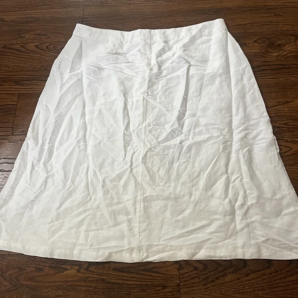 NWOT Liz Claiborne Women's White Skirt Size 20W Button Front
